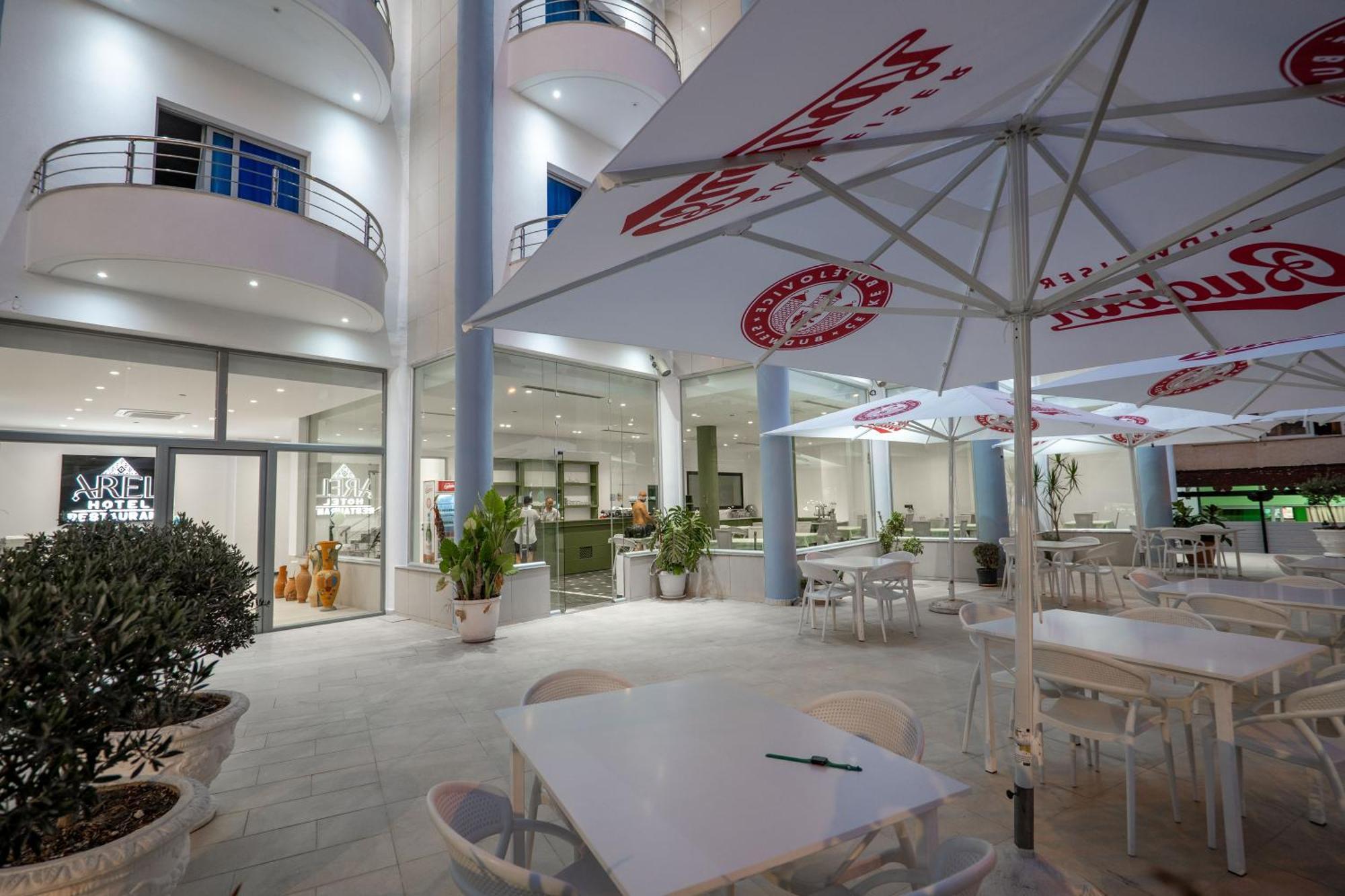 Arel Hotel Sarandë Buitenkant foto