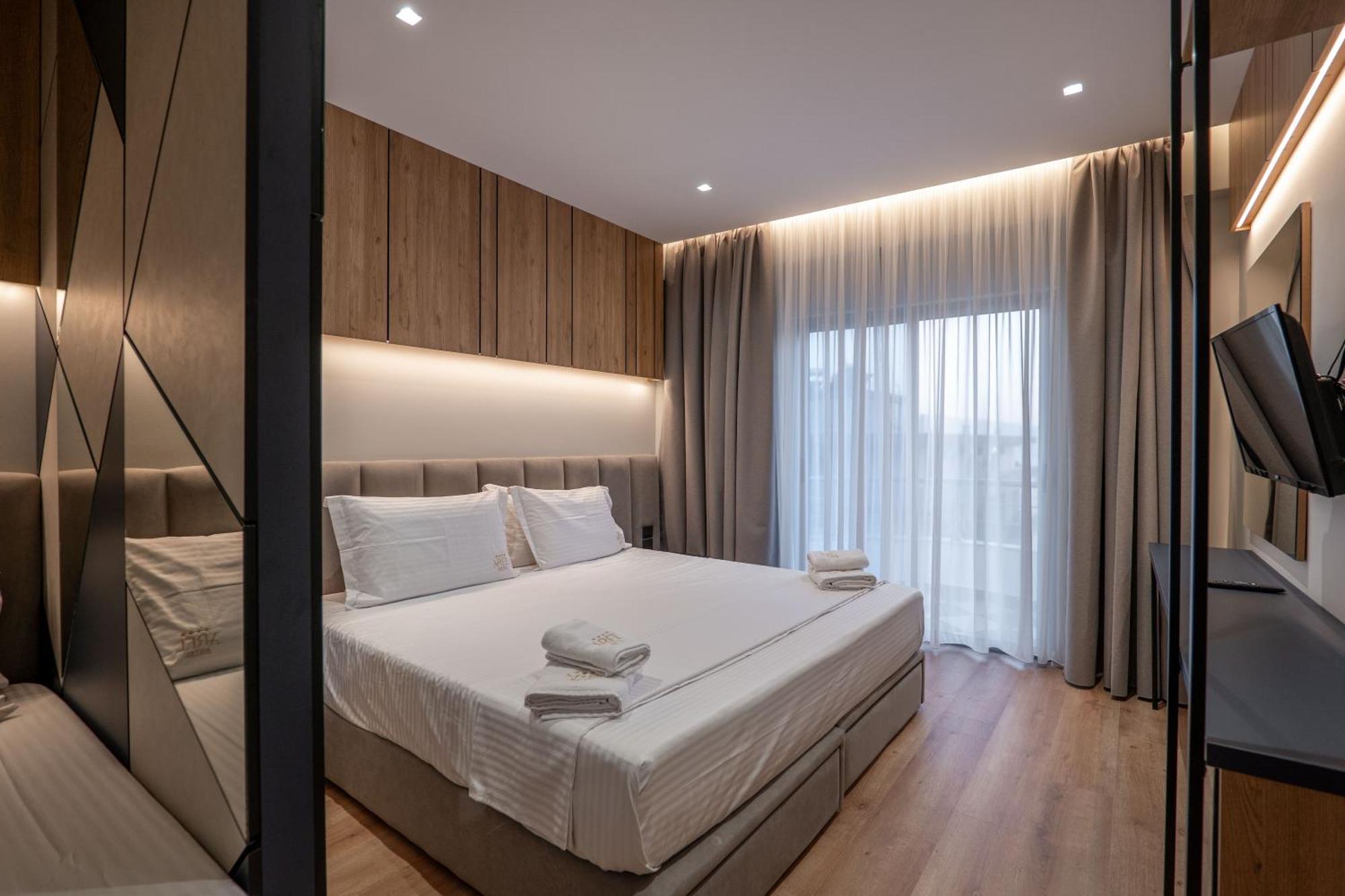 Arel Hotel Sarandë Buitenkant foto