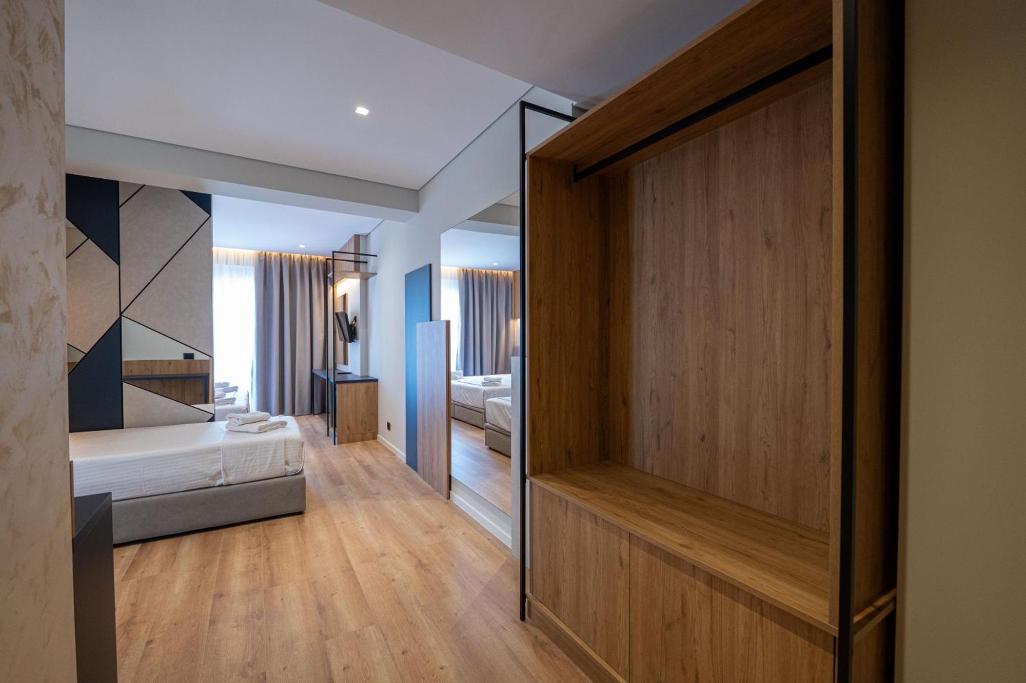 Arel Hotel Sarandë Buitenkant foto