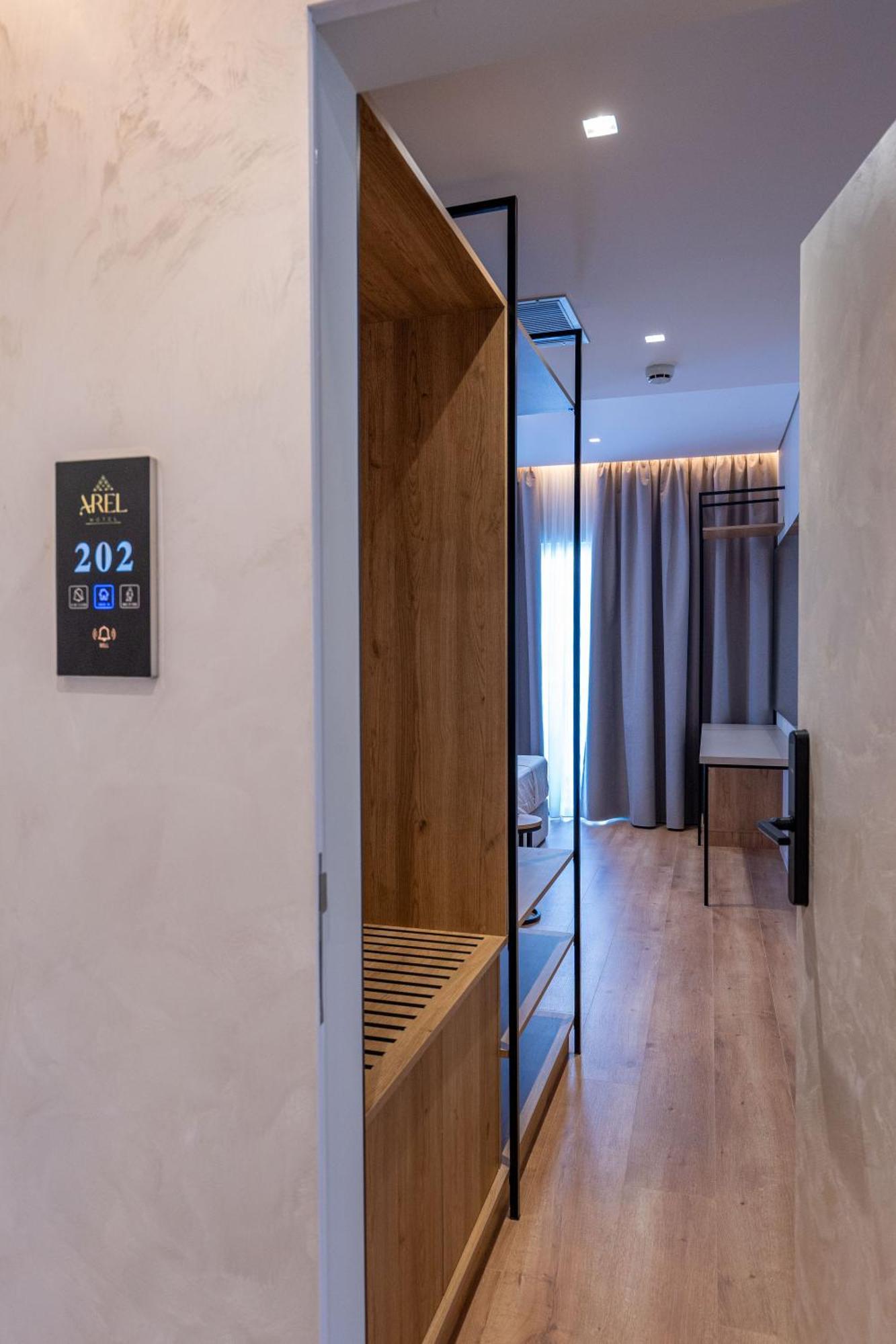 Arel Hotel Sarandë Buitenkant foto
