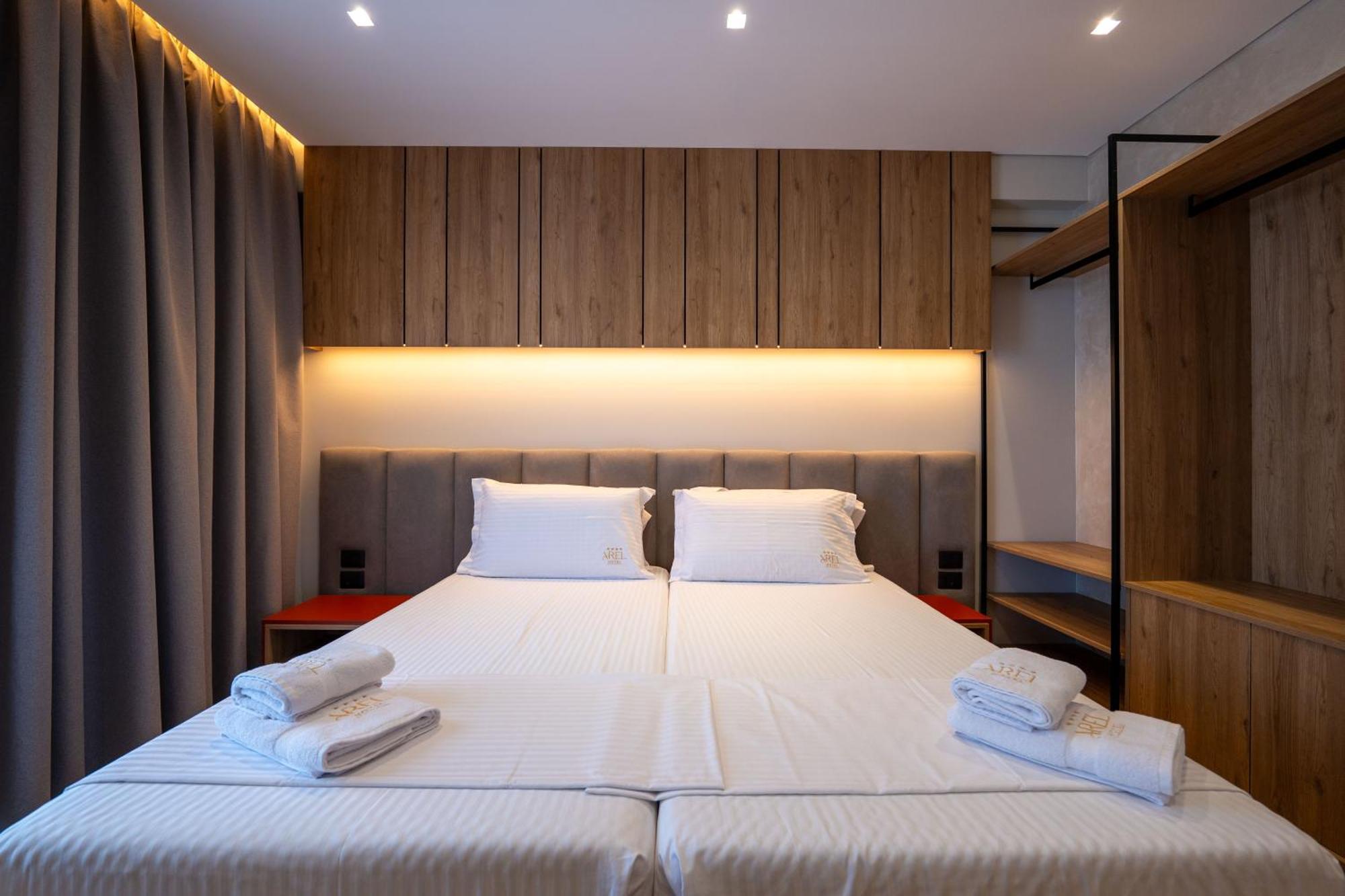 Arel Hotel Sarandë Buitenkant foto