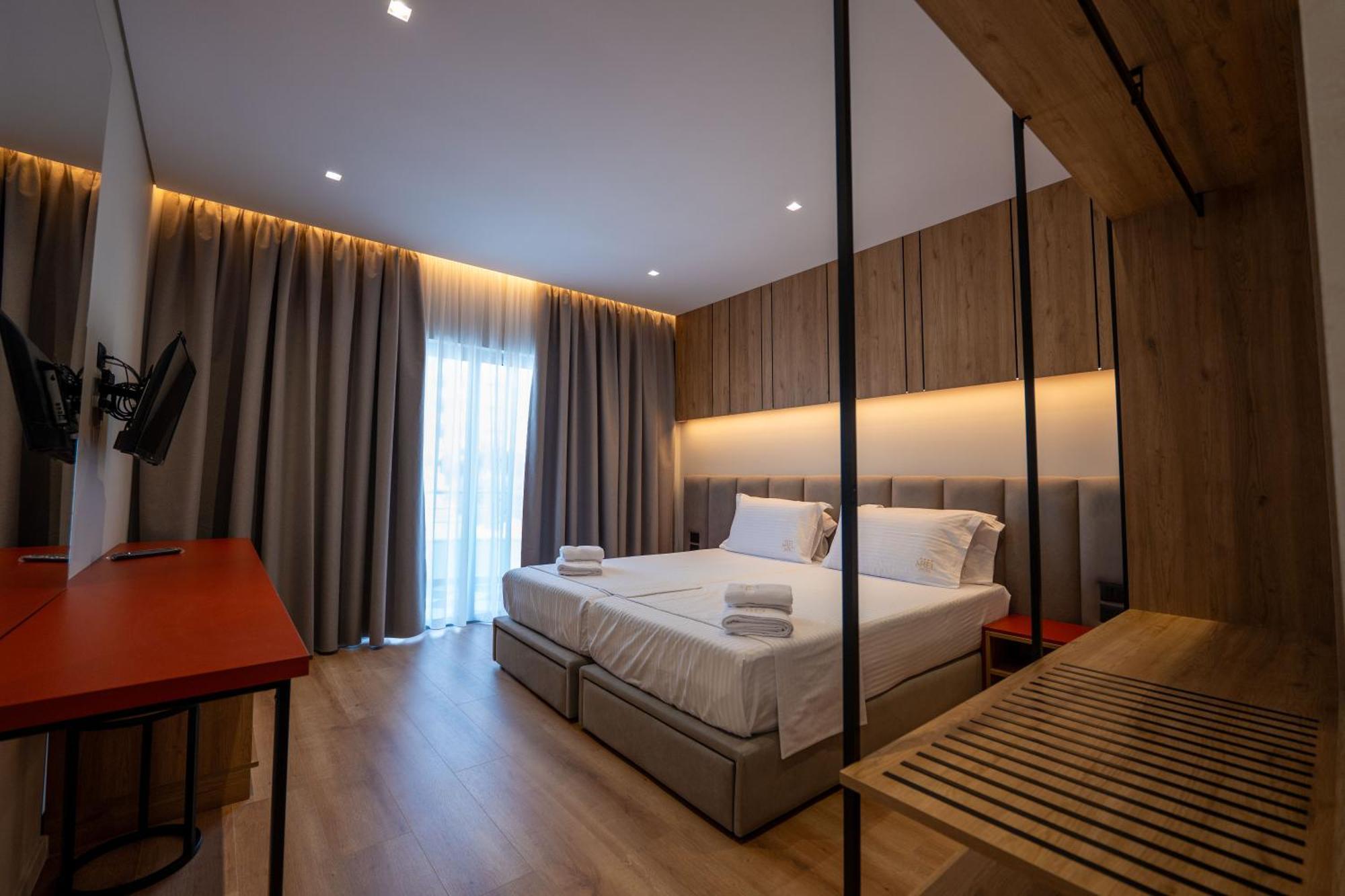 Arel Hotel Sarandë Buitenkant foto