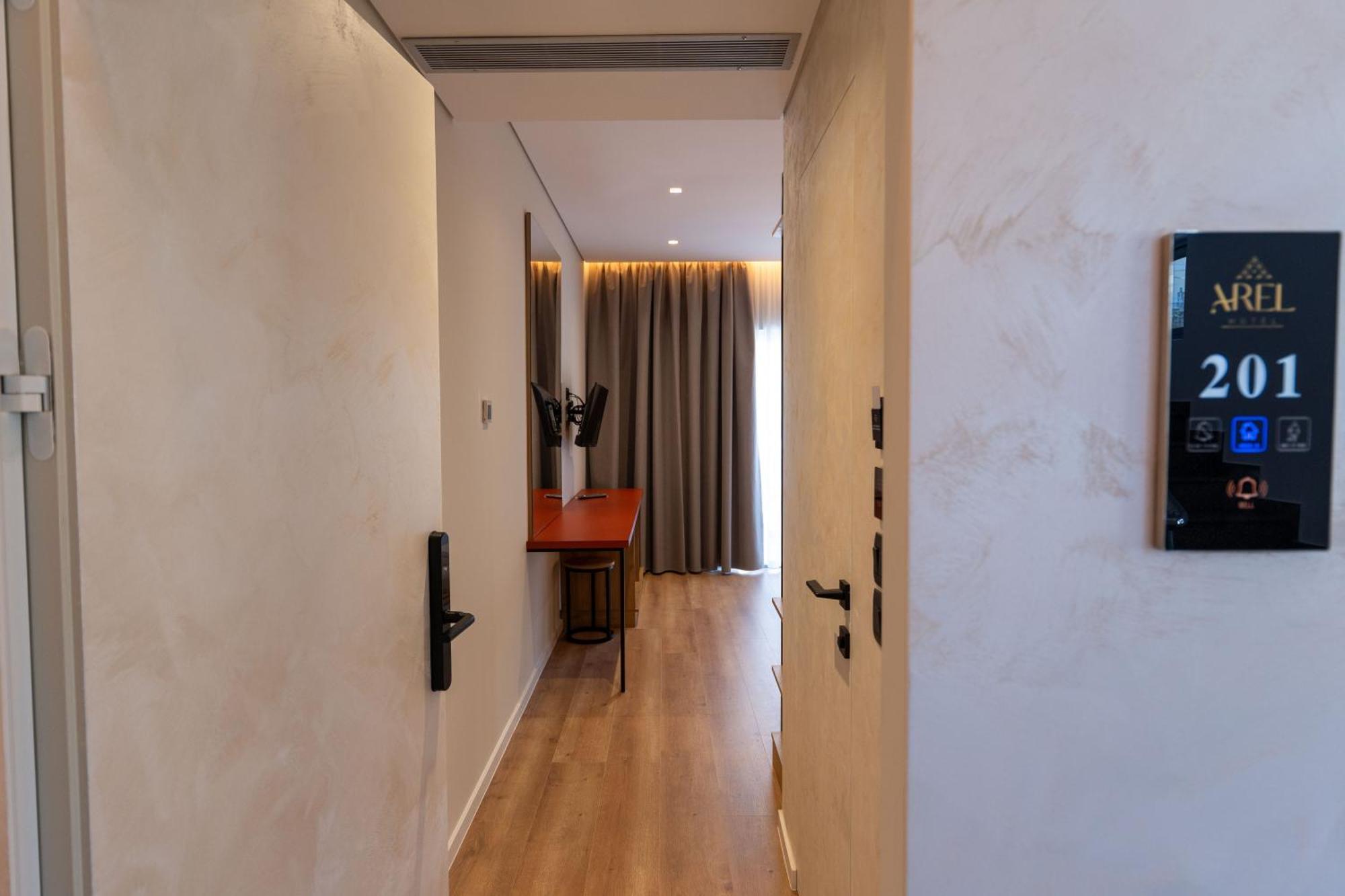 Arel Hotel Sarandë Buitenkant foto